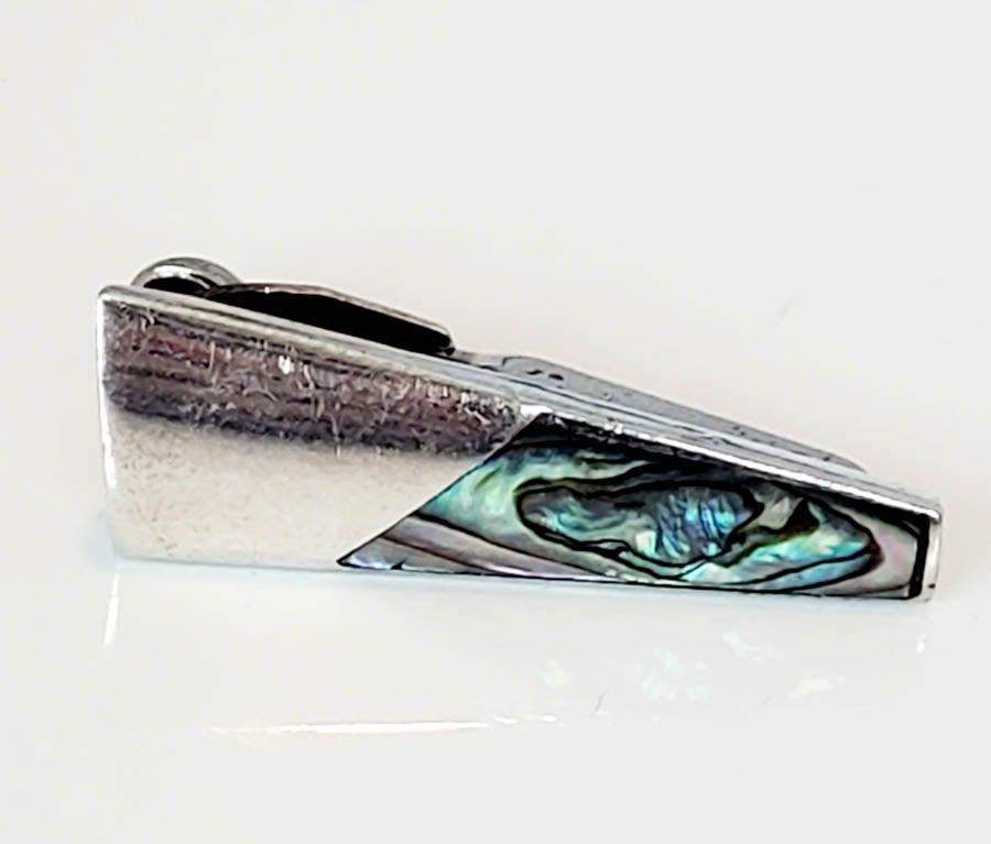 TAXCO Sterling Silver Abalone Sweater Clip: Please see the pictures for full details as this is the exact item you will receive.Ã‚ Measures: 31.5x10.2 mm Weight in Grams: 2.60