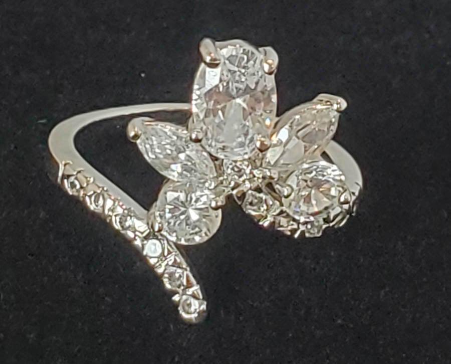 Beautiful Sterling Silver Split Band CZ Flower Ring (1 of 7)