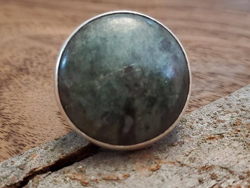 Round Green Natural Sterling Silver Ring Sz 9 (1 of 4)