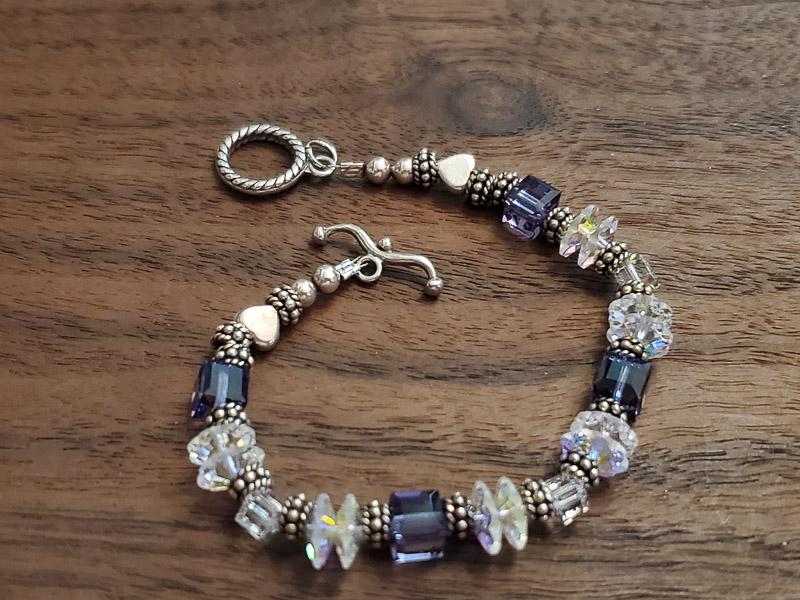 Tested Sterling Silver Crystal Bracelet: Length: 7 inches Weight in Grams: 13.9 Hallmarks and Stamps: None, Tested Please note: All items are taken at stamped value and are not tested unless stated. As with many vintage items, pieces may hav