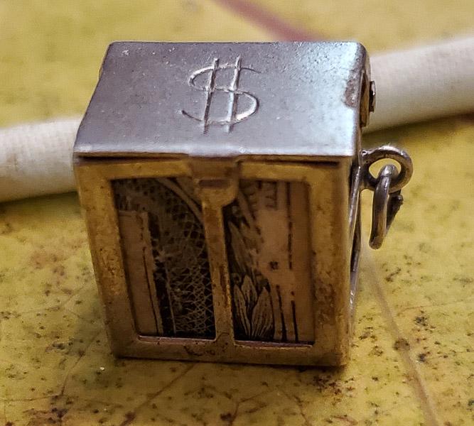 Vintage Sterling Silver Money Box Charm (1 of 4)