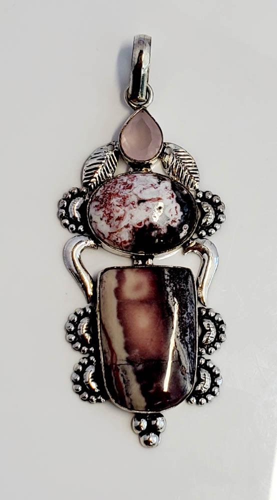 Sterling Silver Jasper Pendant: Measures: Has a 90.5mm drop and is 36.5mm wide Weight in Grams: 18.45 Hallmarks and Stamps: 925 Please note: All items are taken at stamped value and are not tested unless stated. As with many vintage