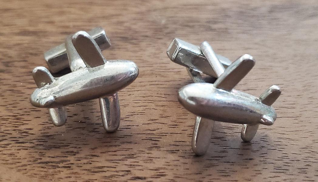 Banana Republic Air Plane Cufflinks: Measurements: appx 20.5 by 20.5Hallmarks and Stamps: Banana RepublicOther: