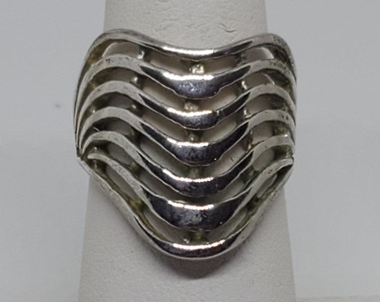 Wide Wavy Front Sterling Silver Ring sz 7.5 (1 of 4)