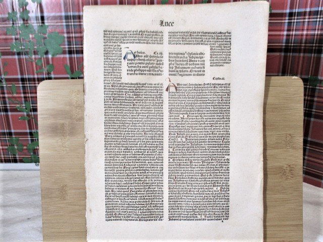 1487 Latin Bible Complete Quire, Rubricated Red (1 of 13)