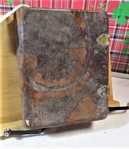 1610 Geneva Bible Complete thru Psalms, V Clean (1 of 15)