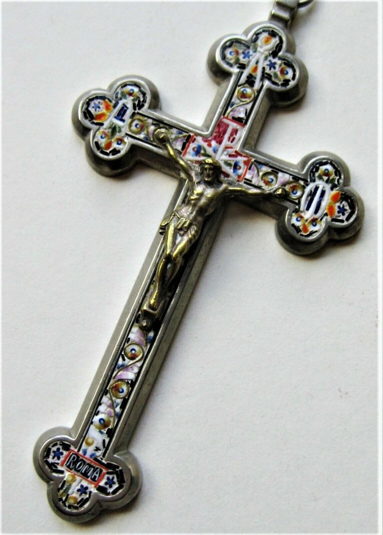 1954 Catholic Stainless Mosaic Crucifix Rome Italy: 1954 Vintage Italian Roman Catholic Stainless Micro Mosaic Cross Crucifix Rome Italy Excellent vintage stainless micro mosaic cross crucifix is 4 3/8" x 2 3/8" and is in excellent condition.