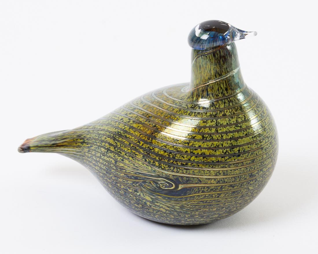 Iittala Oiva Toikka Finland Art Glass Bird: Green Lustre with Swirl Pattern, Blue Toned Head 3.75" Wide x 7" Long x 5.5" Tall Maker's Sticker on Bottom Uncertain Species Identification - Resembles Tern or Grouse Models