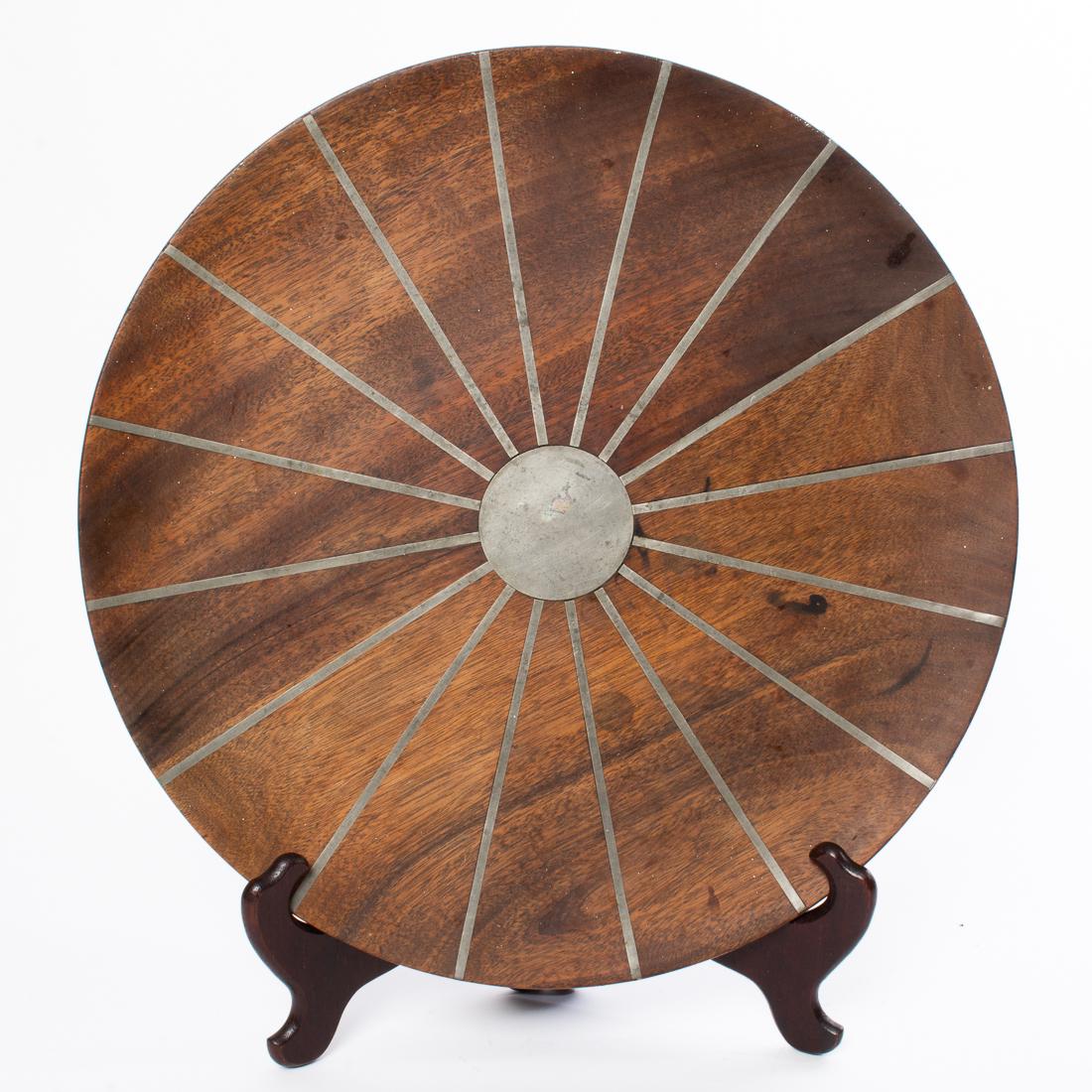 Paul Evans Sunburst Charger Made by Designers Inc.: Paul Evans Charger Large Walnut Sunburst by Paul Evans Made for Designers Inc. Inlaid pewter sunburst on walnut Charger diameter is 17-1/4" and height is 1-1/2" <