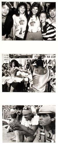 William Klein (1928) Torino '90.: William Klein (1928) Torino '90.1990. Stampe alla gelatina sali d'argento, vintage. 24 x 18 cm.(3) ***Timbro dell'autore sul verso. Pubblicata in 1 città + i mondiali, Federico Motta, 1