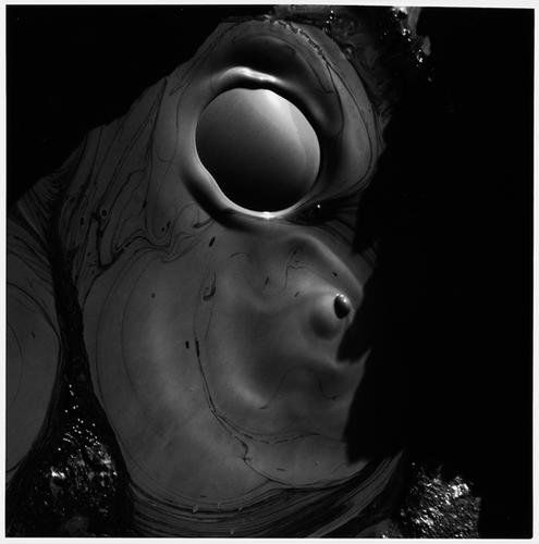 Antonio Biasiucci (1961) "Magma. Solfatara" 1995: Antonio Biasiucci (1961) "Magma. Solfatara" 1995Stampa alla gelatina sali d'argento, vintage, 5/17. 47 x 47 cm. ***Titolo, tiratura, data e firma dell'autore sul verso. Pubblicata in Ant