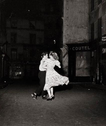 Robert Doisneau (1912-1994) La Dernière Valse, 194: Robert Doisneau (1912-1994) La Dernière Valse, 1949Gelatin silver print. Credit stamp on the verso. 21.1 x 17.8 cm. (8 1/4 x 7 in.)(1)