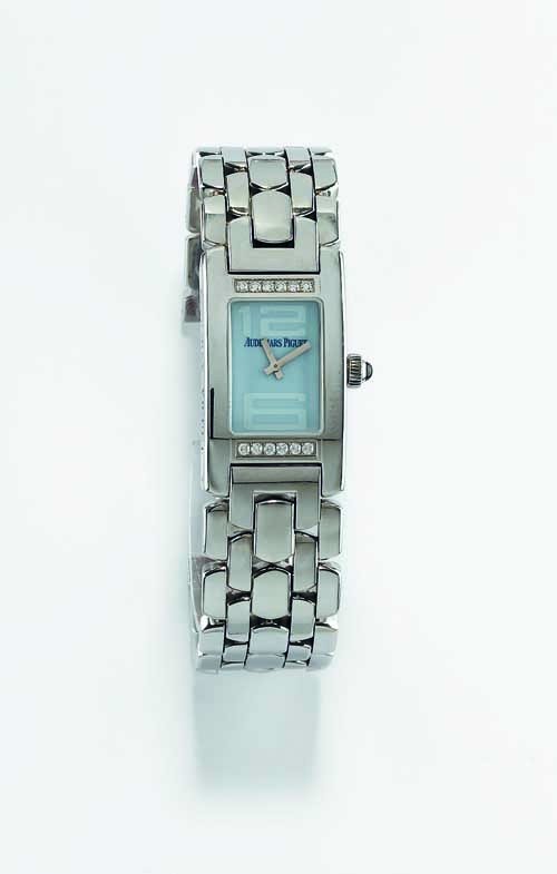 Audemars Piguet, modello Promesse in acciaio ediam: Audemars Piguet, modello Promesse in acciaio ediamantiRef. 67259ST Orologio da donna, cassa in due corpi in acciaioe diamanti, quadrante celeste, lancette inacciaio, corona a battuta, fonde
