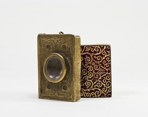 Miniature Book. Corano. (1 of 1)