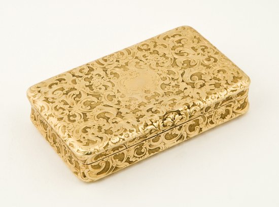 Tabacchiera in oro, Francia 1850, bollo pontifici: Tabacchiera in oro, Francia 1850, bollo pontificio A GOLD SNUFFBOX, FRANCE 1850, PAPAL STAMP