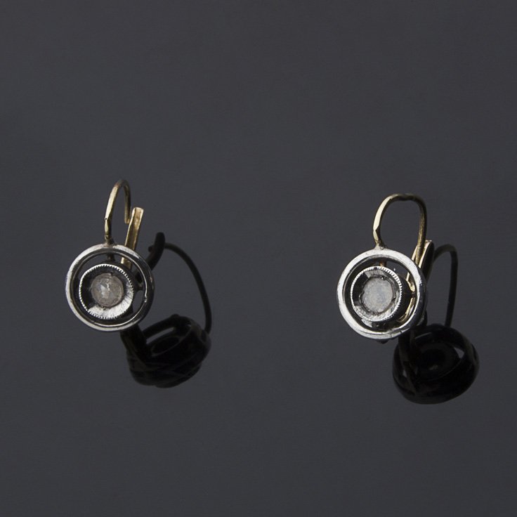 Orecchini antichi in oro e argento con diamanti di taglio antico (4.50