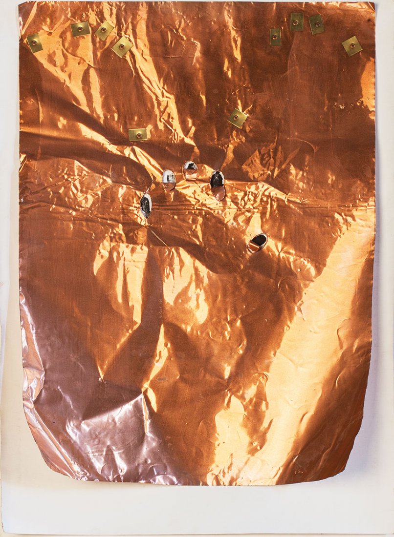 Hidetoshi Nagasawa (Tonei 1940): Senza titolo, 2004 lamina di zinco, inchiostro su tela e carta applicata su tavola, cm 67 x 49Firmato in basso a destra: Nagasawa 2004Al verso la firma di Luisa Laureati Briganti, l’impronta della c