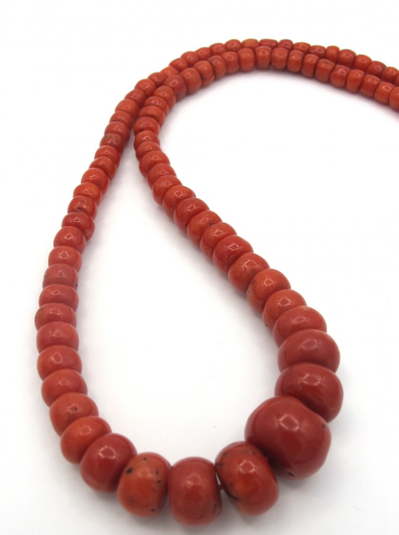 Collana in corallo mediterraneo (1 of 3)