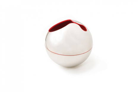 Giò Pomodoro (Orciano Di Pesaro 1930 - Milano 2002): Guscio n1 acciaio e polipropilene, es. AGR026, cm 16_x000B_Firma incisa su di un lato_x000B_Ed. Alessi d€™Apres, con scatola originale in cartone nero_x000B__x000B_Shell n1_x000B_steel and