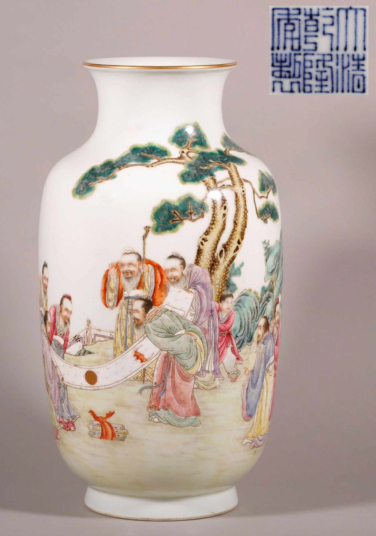 "Qing Qianlong" Enamel Vase with Scripture (1 of 8)