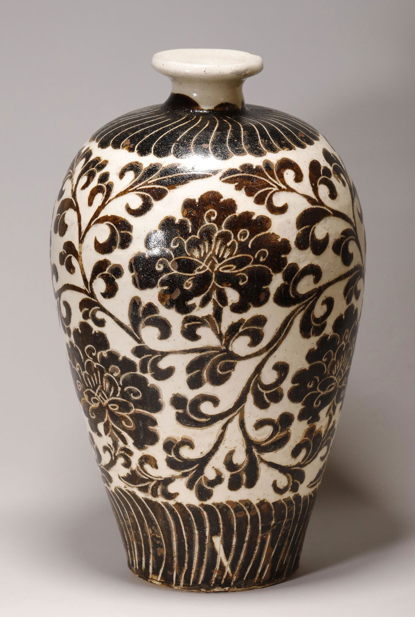 Song Dynasty - Cizhou Ware Vase (1 of 8)