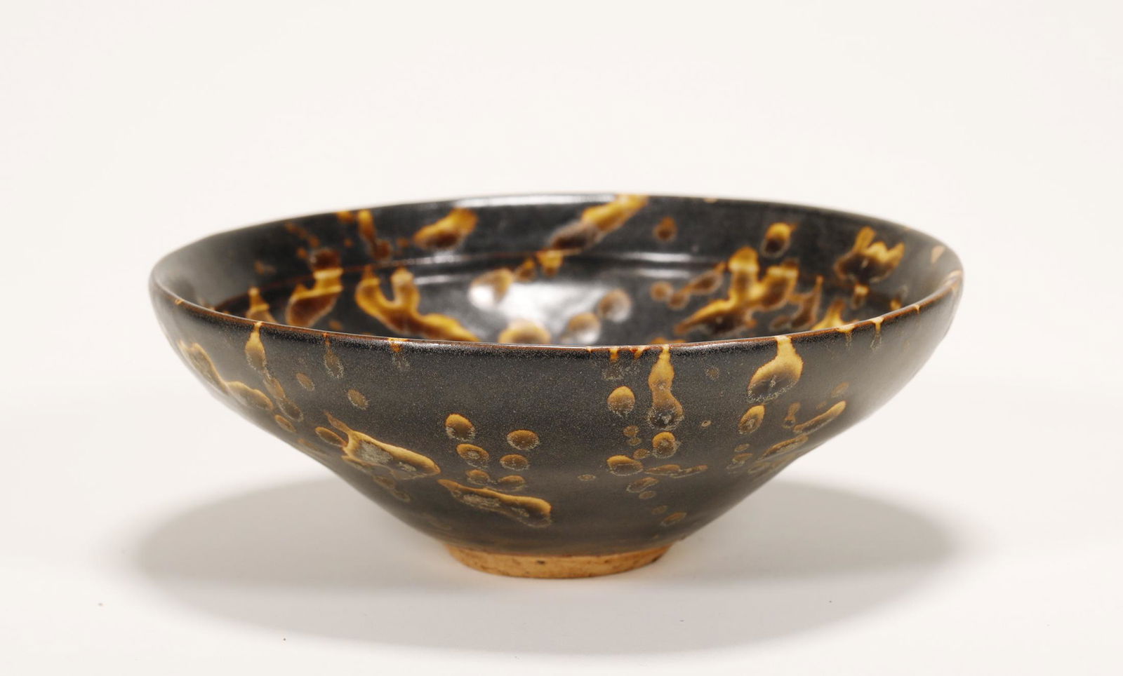 Song Dynasty - Jizhou Ware Black Glaze cup (1 of 8)