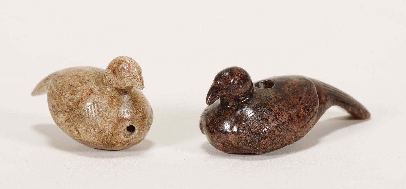 Han Dynasty - Pair of Jade Birds: H: 1 1/8 in(3cm) L: 1 5/8 in(4.2cm) H: 7/8 in(2.3cm) L: 2 3/8 in(6.1cm) wt:53g