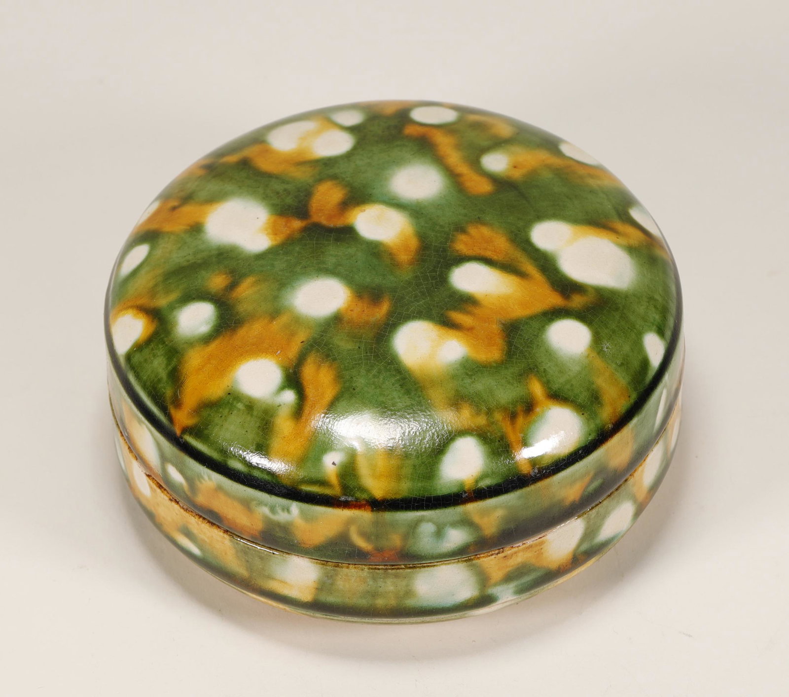 Tang Dynasty - Sancai Powder Box (1 of 8)