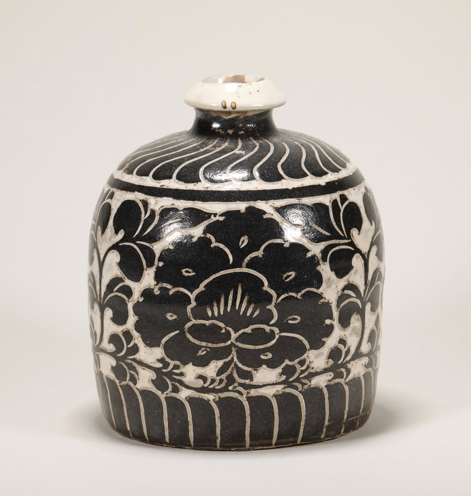 Song Dynasty - Cizhou Ware Jar (1 of 8)