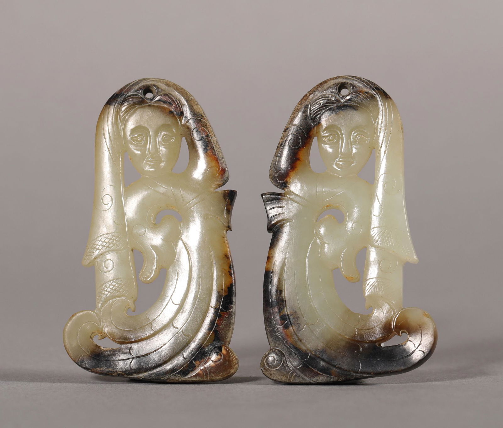Han Dynasty - Pair of Jade Dancing Figure (1 of 8)