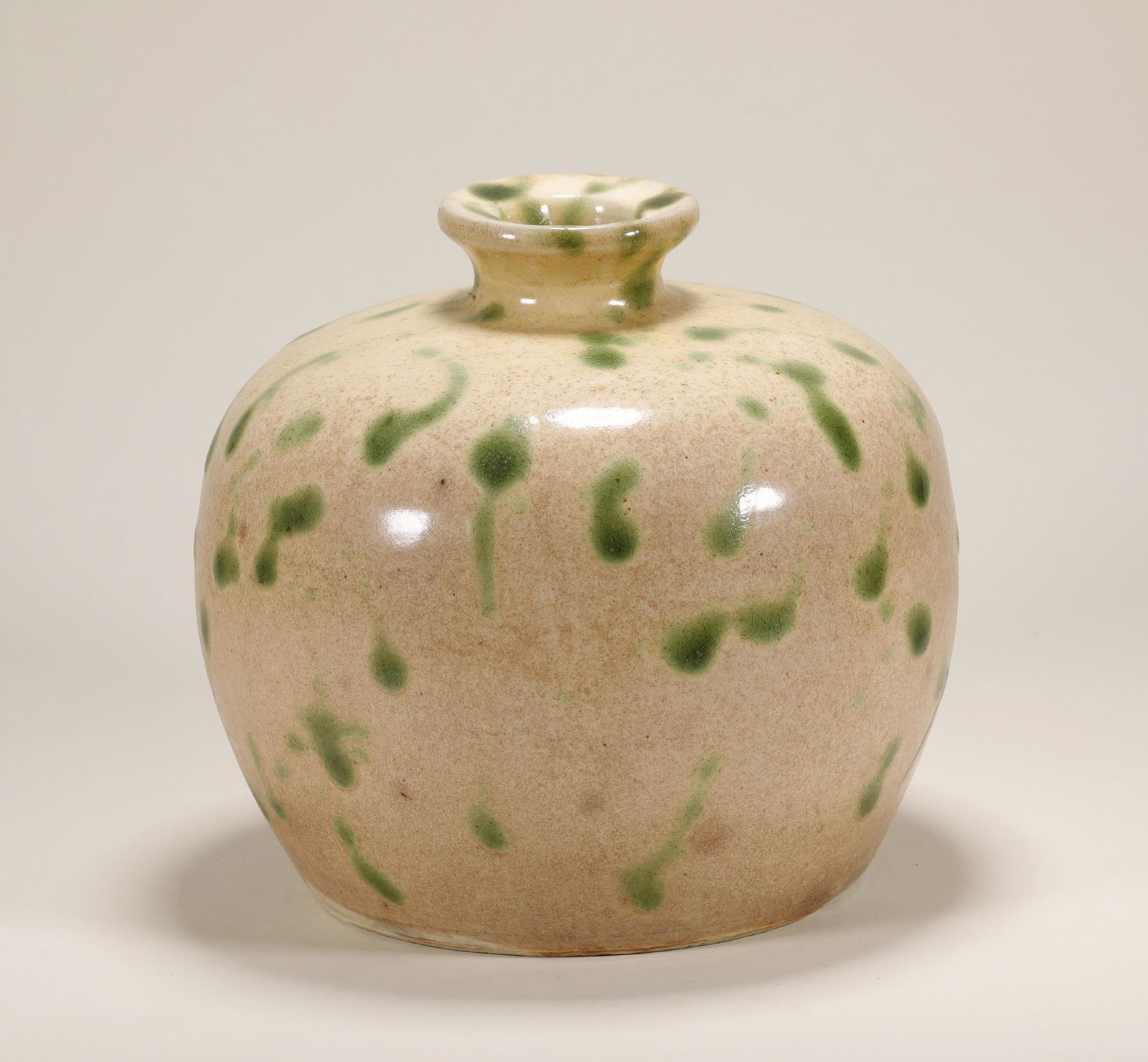 Song Dynasty -  Cizhou Ware Vase (1 of 8)