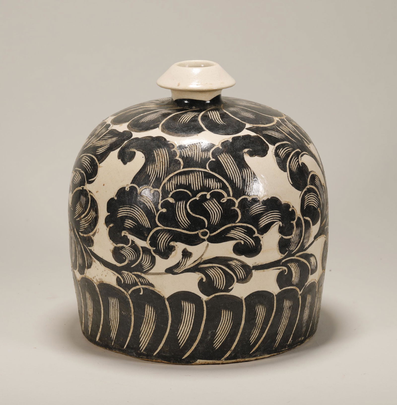 Song Dynasty - Cizhou Ware Vase (1 of 8)