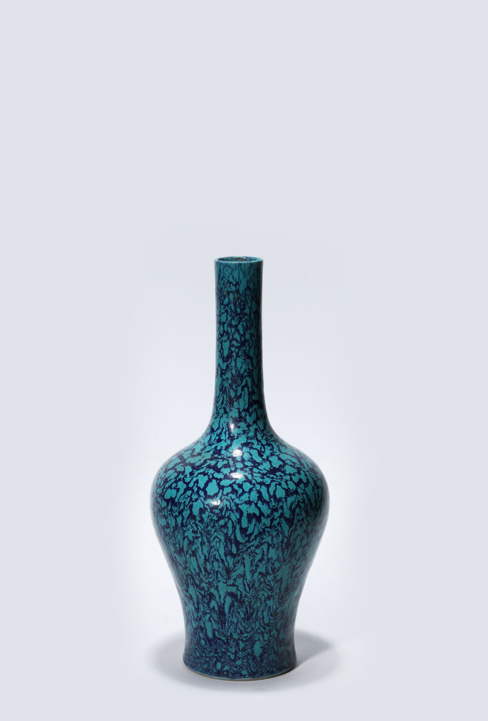 A Chinese Porcelain Lu Jun Type Vase Marked Qian Long: W: 5 1/9inï¼ˆ12.9cm)H: 11 5/8inï¼ˆ29.5cmï¼‰