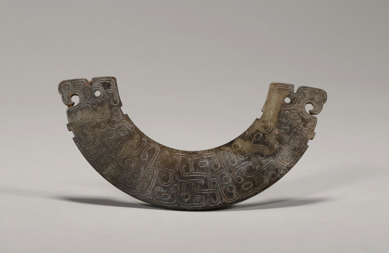 Spring and Autumn dragon pattern jade Decoration (1 of 6)