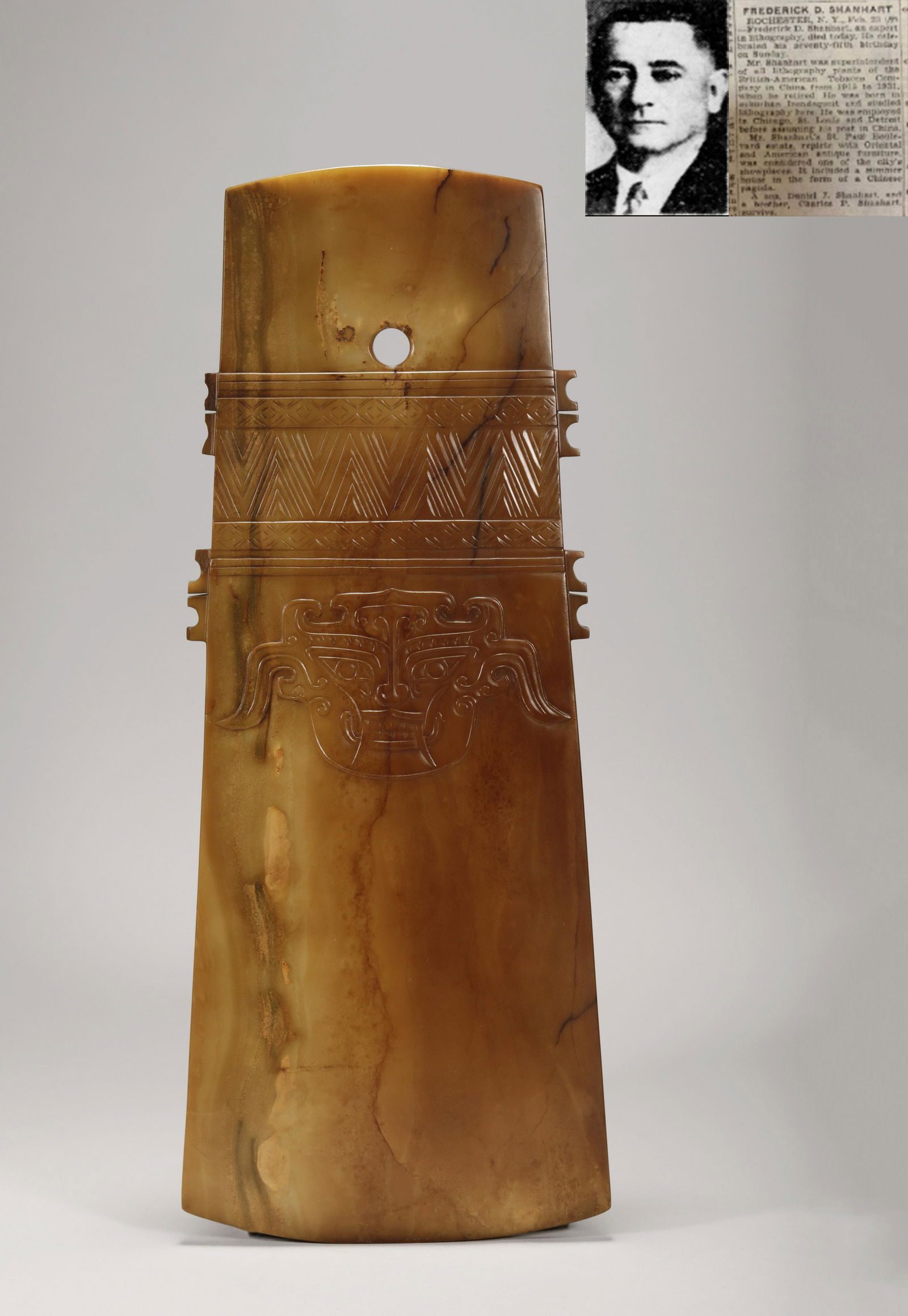 Shang Dynasty god face grain jade tomahawk (1 of 7)