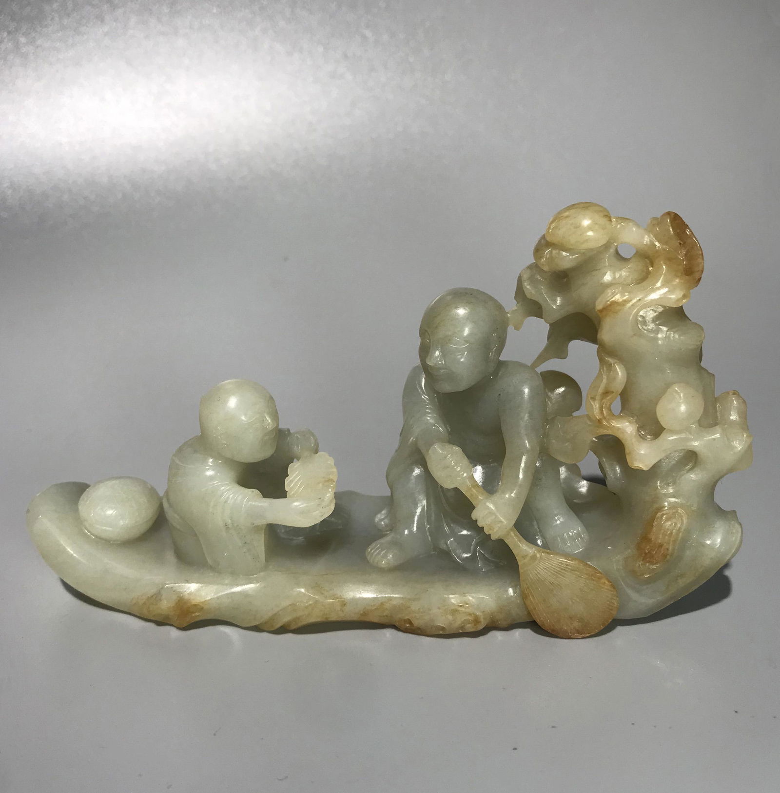 Qing Dynasty Hetian jade figure ornaments (1 of 8)
