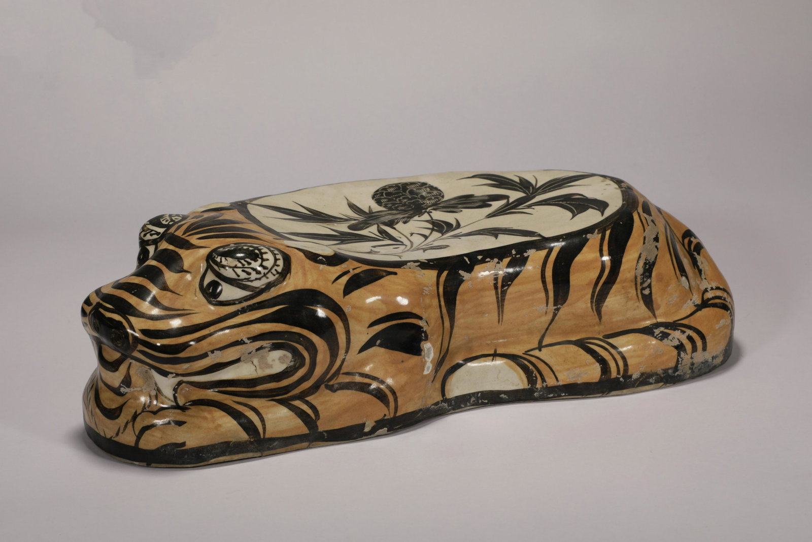 A Jin Dynast Porcelain Cizhou-Type Pillow (1 of 6)