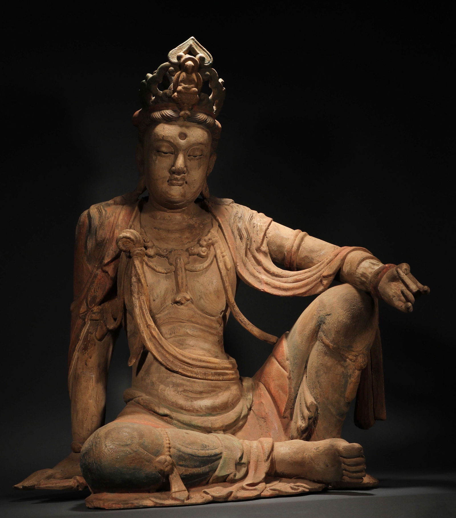 A Qing Dynasty Wood Avalokiteshvara (1 of 9)