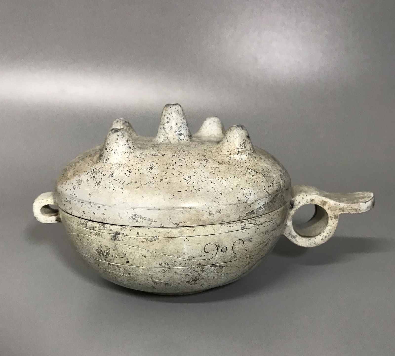 A Western Zhou Jade Box and Cover (1 of 7)