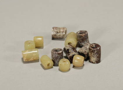 A Set of Liang Chu Jade Guan: H: 3/4 in(1.8cm) W: 1/2 in(1.2cm) wt:56g