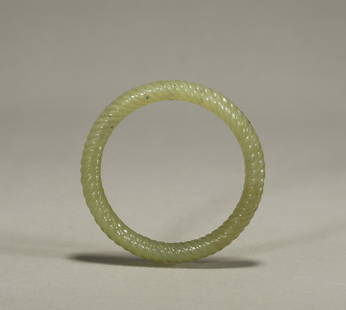 Qing dynasty twisted silk bracelet: D: 2 7/8 in(7.2cm) wt:36g