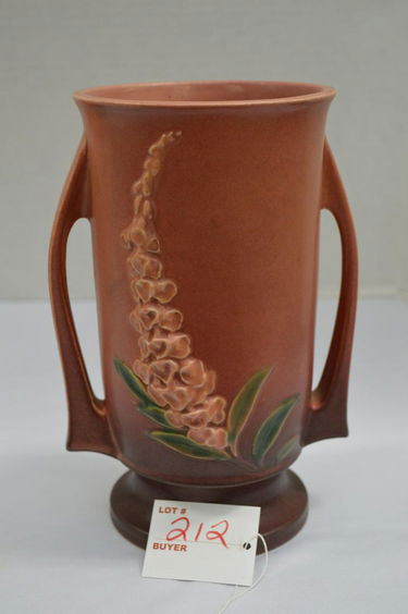 For Auction Roseville Usa Vase W Fox Glove Pattern And Double 212 On Feb 09 2020 Yac Inc D Ba Younger Auction Company In Mo