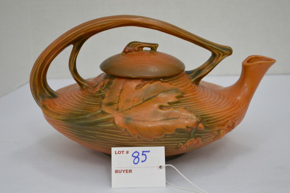 Roseville- Bushberry Tea Pot - 2-T- Marked 10 1/2 x 5 (1 of 7)