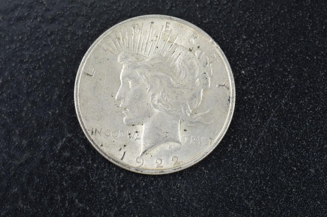 1922 Silver Peace Dollar - Extra Fine (1 of 2)