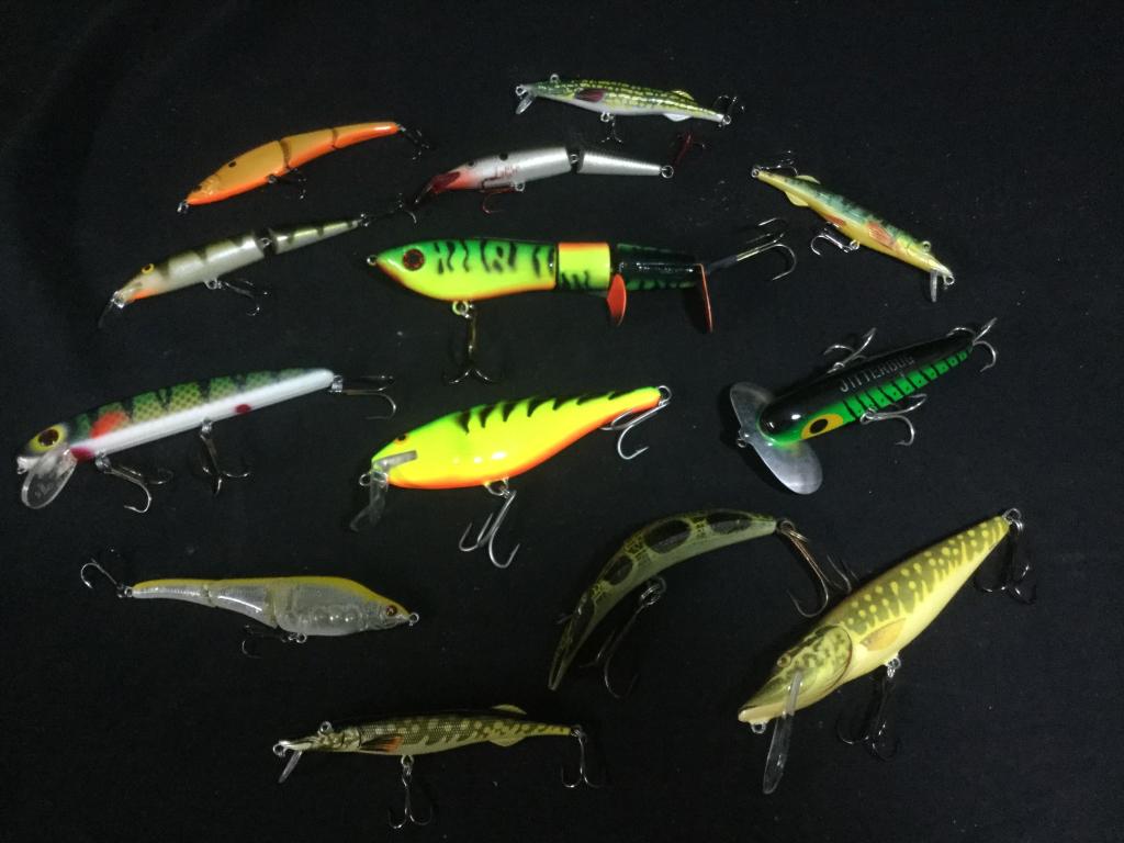 Vintage Musky Lures: Total of 13 lures in this lot. They are all in great condition.