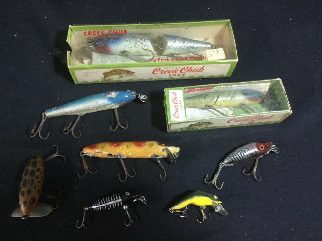 Vintage Fishing Lures: Total of 8 pieces and 2 in original boxes. All in good condition with normal wear.