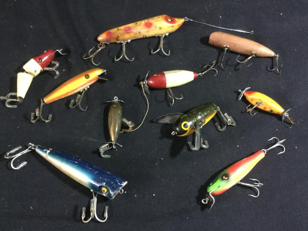 Antique Fishing Lures: Total of 10 lures in this lot. Look at pictures.