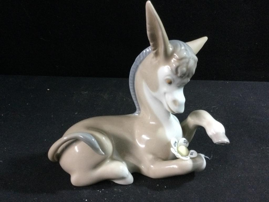 Lladro Donkey in Love (1 of 4)