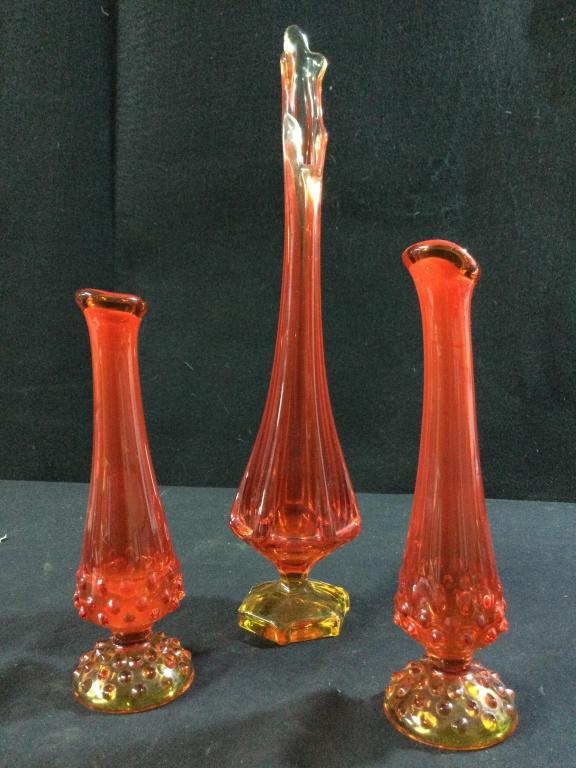 Mid Century Orange Red Amberina Stretch Vases: Total of 3 with no chips or cracks. Measure between 8"h to 14" h.