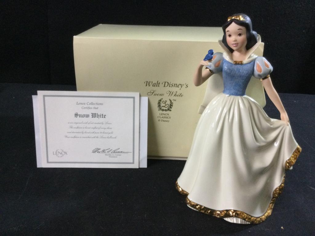 Walt Disney's "Snow White" Lenox: Vintage 1999 Lenox classic Snow White Figurine. Measures 8 1/2"h with no damage. Comes with original box & papers even COA.